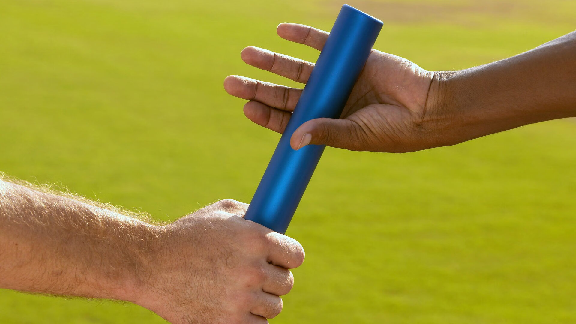 中国冰雪运动蓬勃发展,年轻选手国际赛场崭露头角